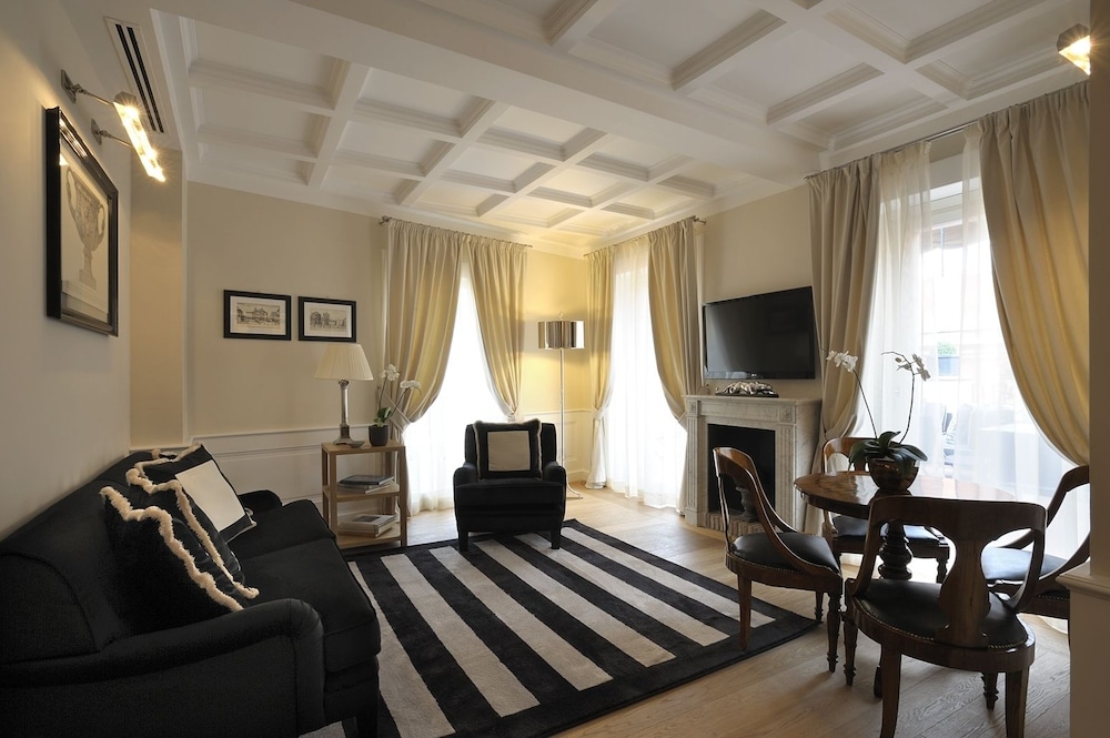 Trevi Palace Luxury Inn 19