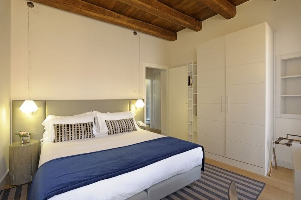 Trevi Palace Luxury Inn 10