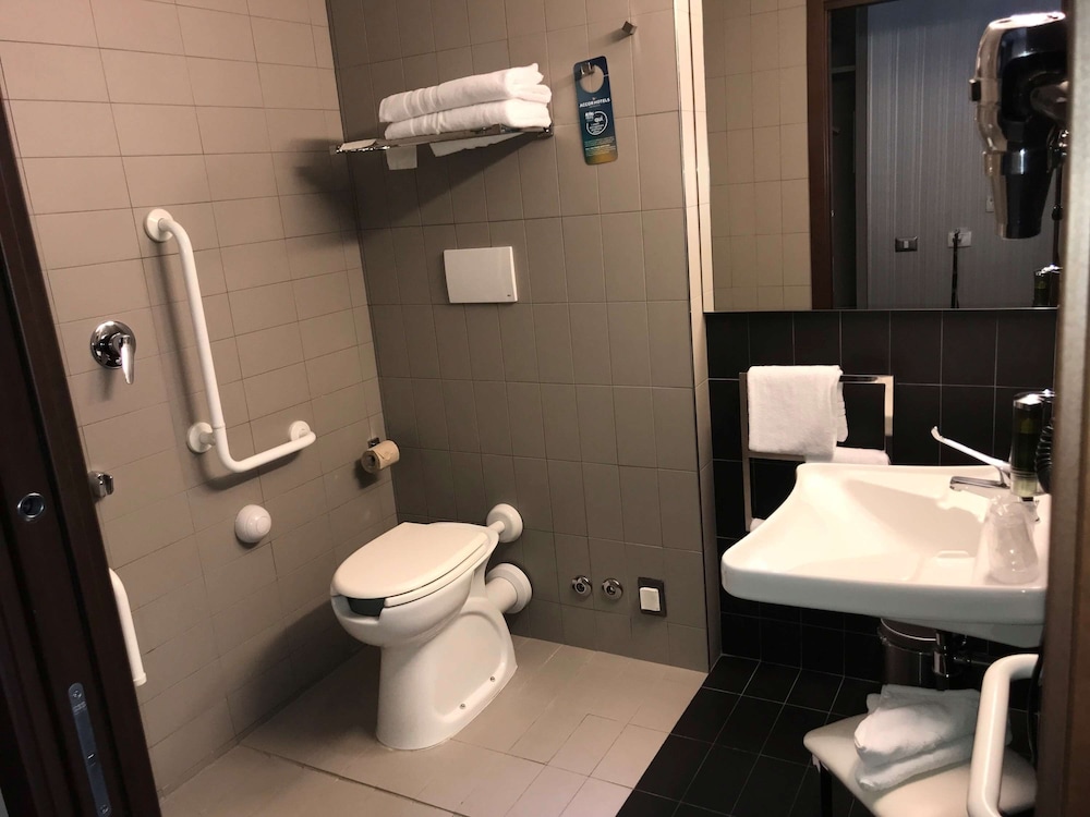 Ibis Styles Roma Eur 19