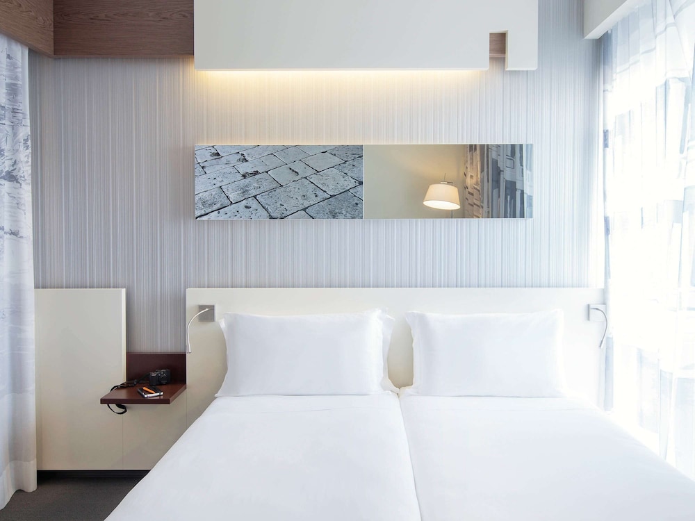 Ibis Styles Roma Eur 8