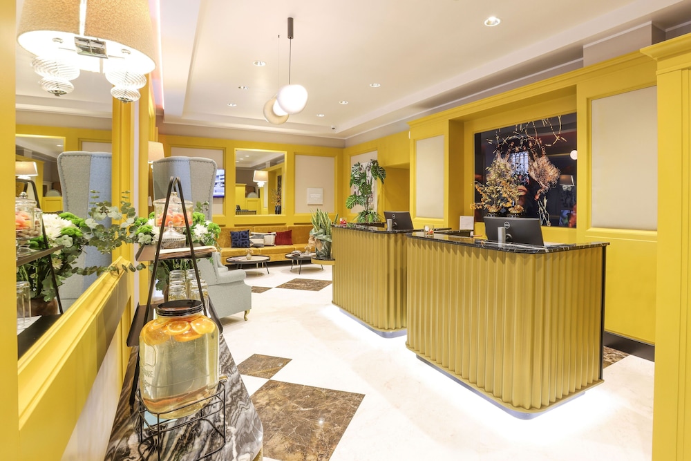 Leonardo Boutique Hotel Rome Monti 3
