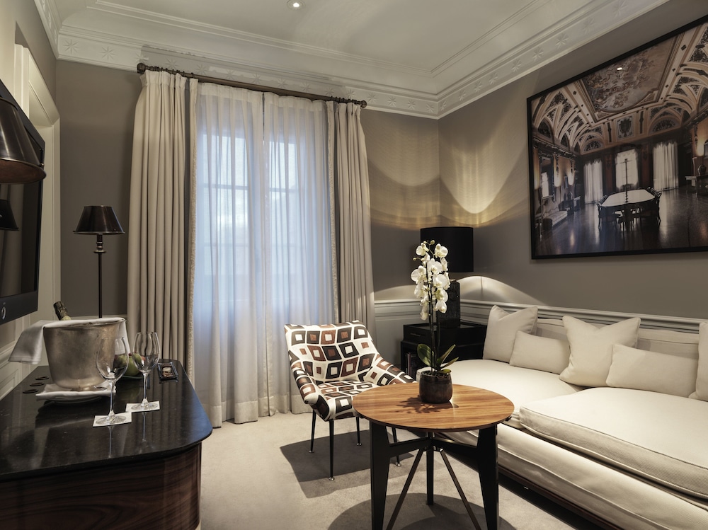 J.K. Place Roma 22