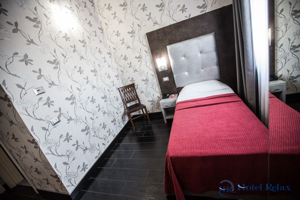 Hotel Relax Roma Nord 13