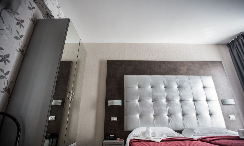 Hotel Relax Roma Nord 21