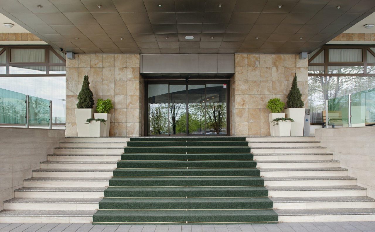 Holiday Inn Skopje 13