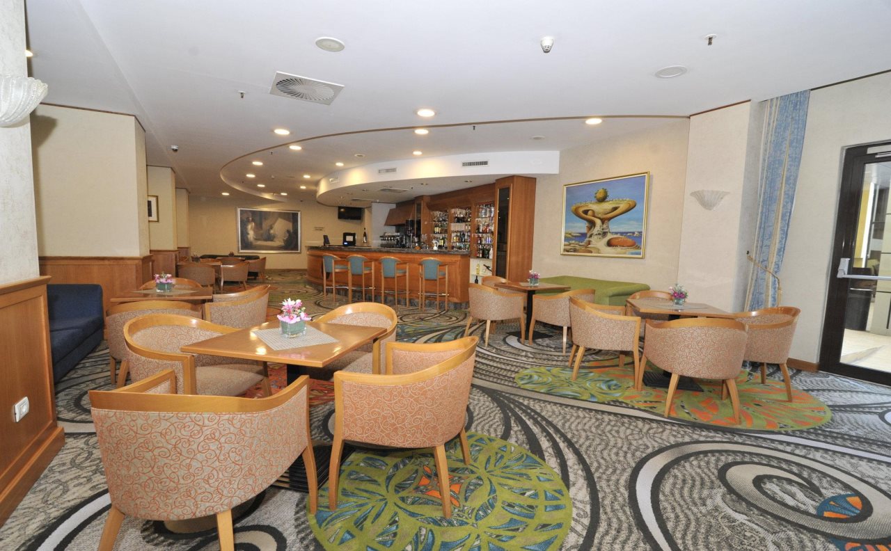 Holiday Inn Skopje 15