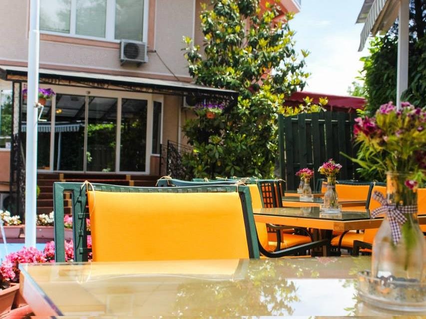 Hotel Aristocrat & Fish Restaurant 17