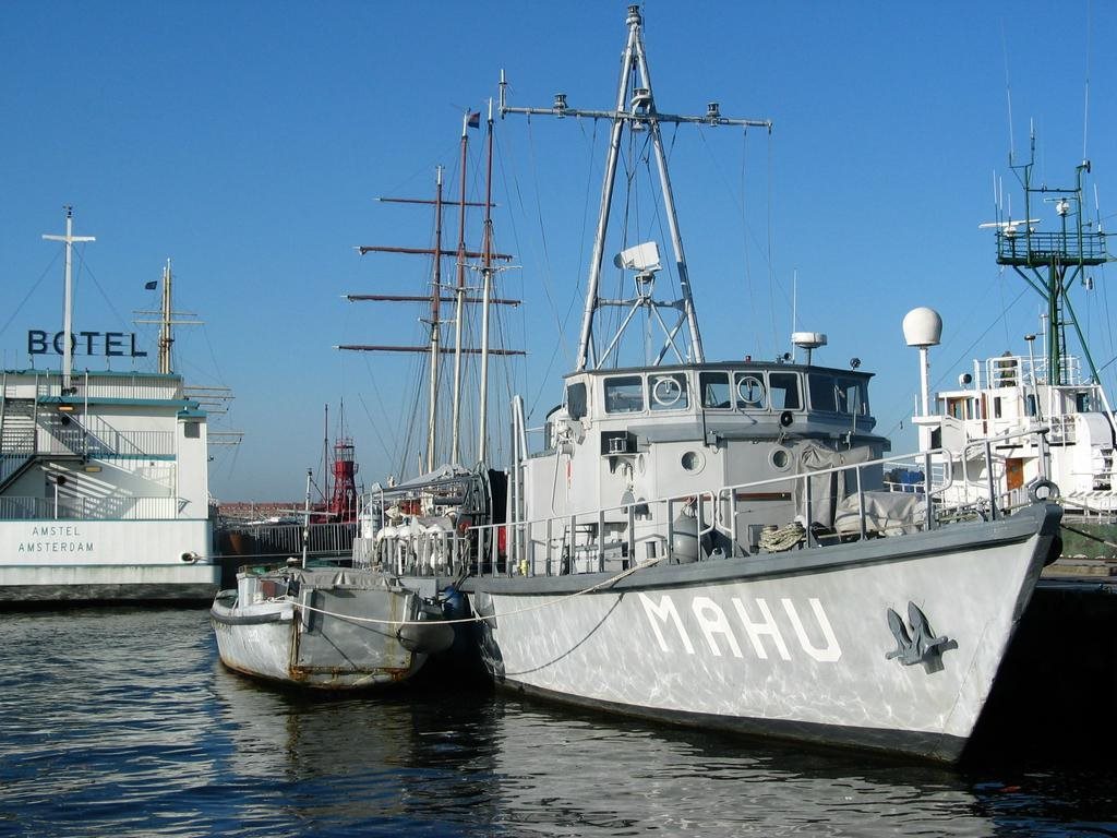 Botel 22