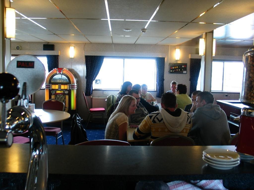 Botel 3
