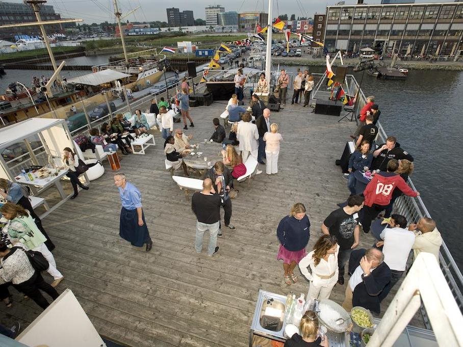 Botel 6