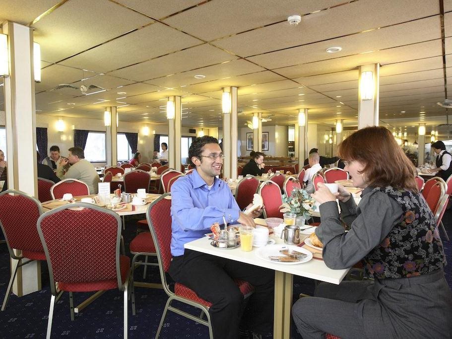 Botel 9
