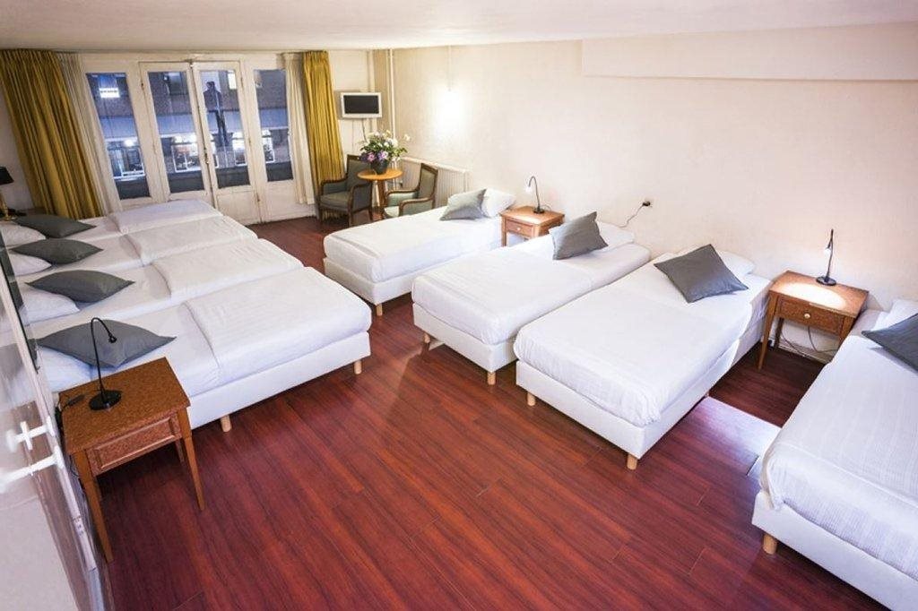 Delta Hotel 9