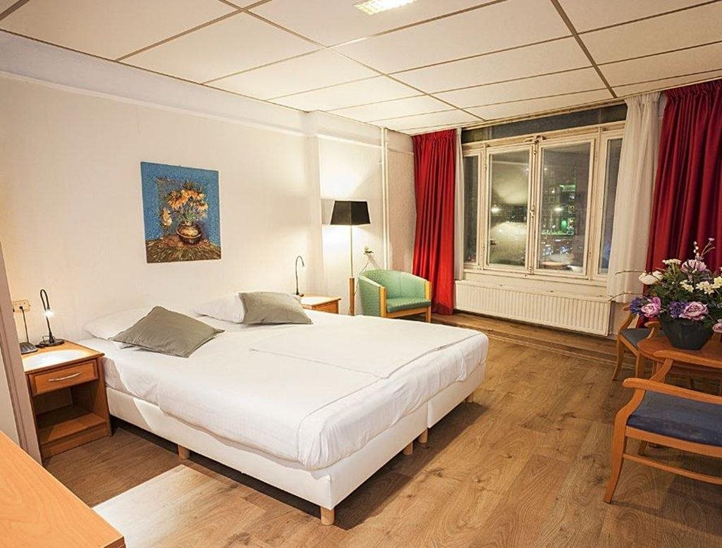 Delta Hotel 6