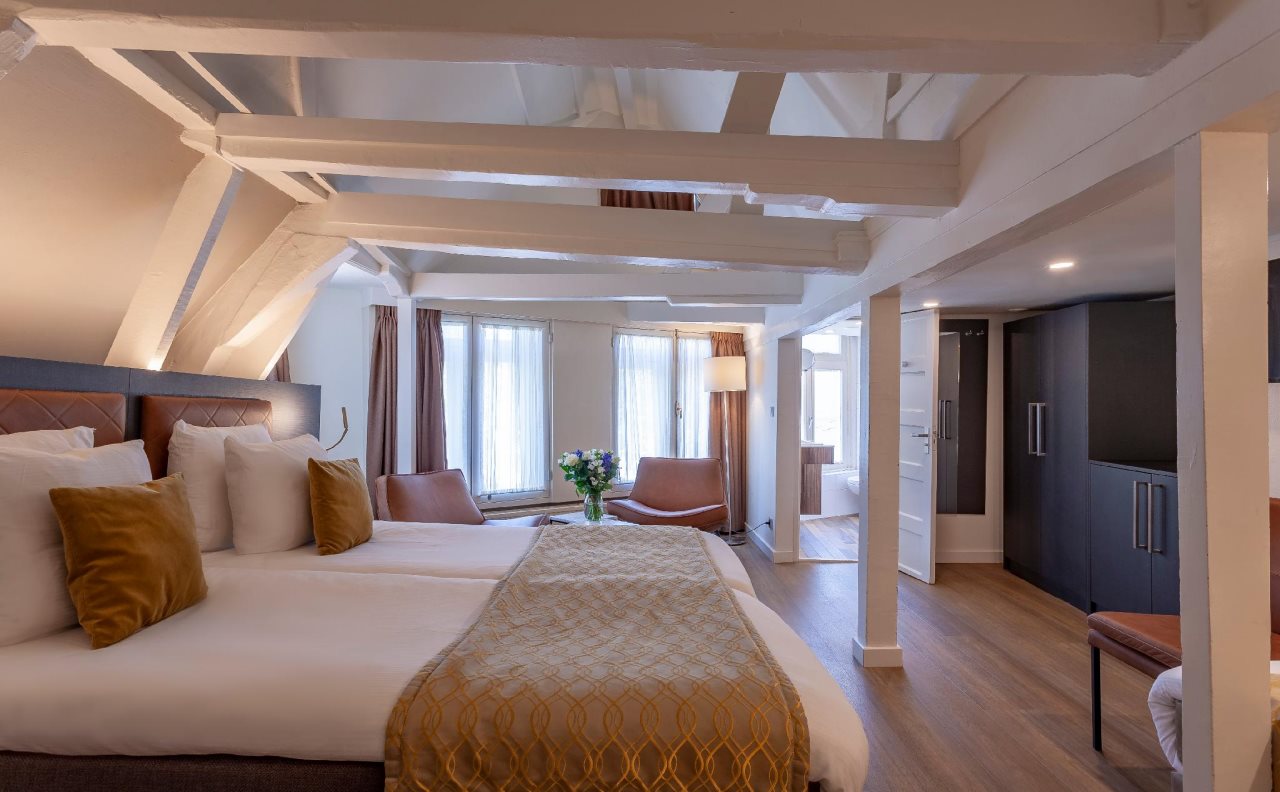 Avenue Hotel 18