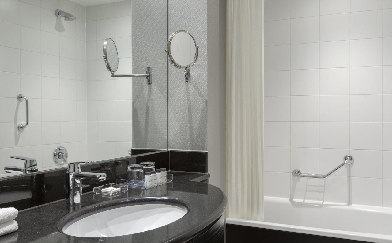 Sheraton Amsterdam Airport Hotel and Conference Center 2