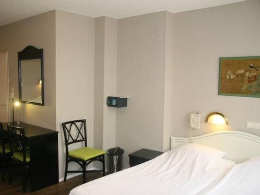 Huygens Place 2