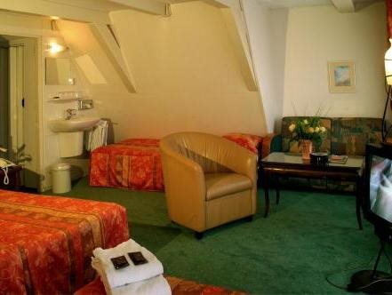 SUPPER Hotel 8