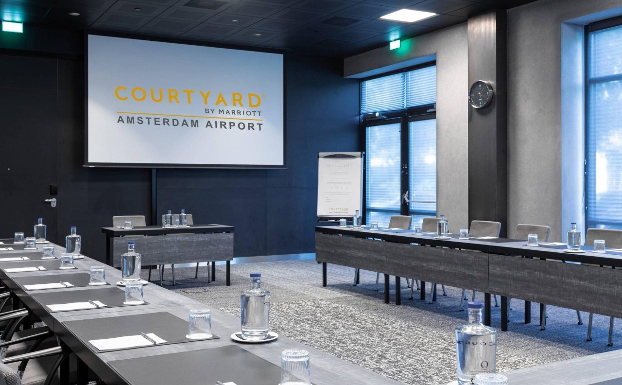 Courtyard Amsterdam Airport 11