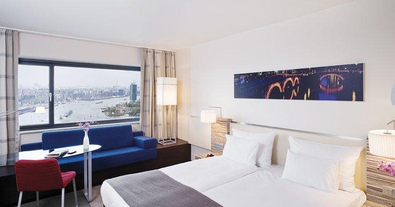 Mövenpick Hotel Amsterdam City Centre 1