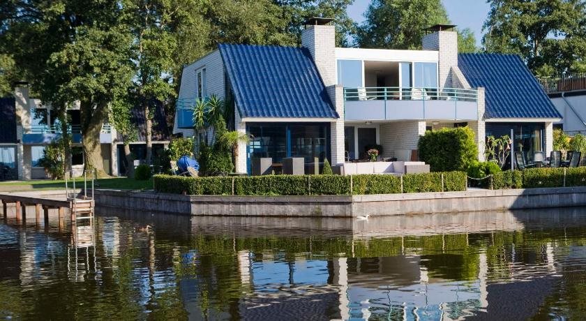 Rien van den Broeke Village 12