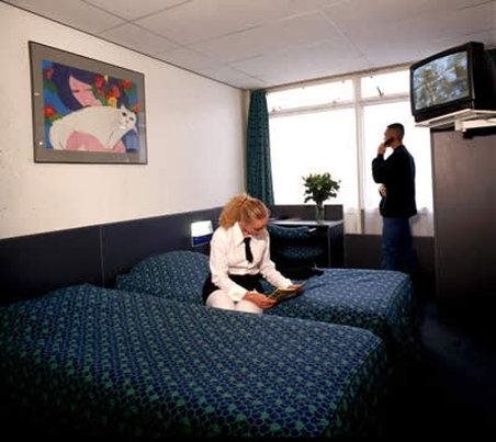 XO Hotels Infinity 13
