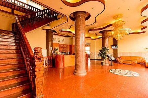 XO Hotels Infinity 16