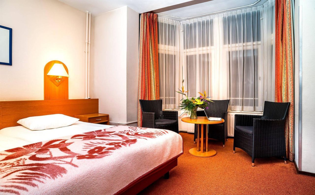Owl 2