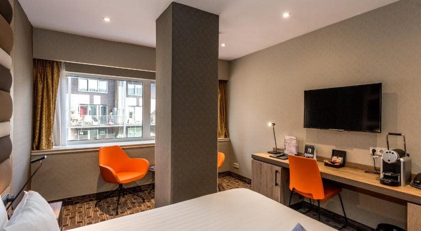 XO Hotels Blue Tower 12