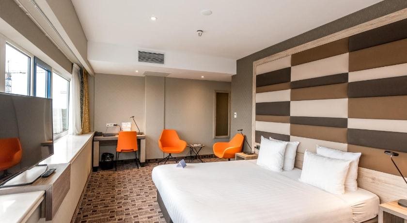XO Hotels Blue Tower 16