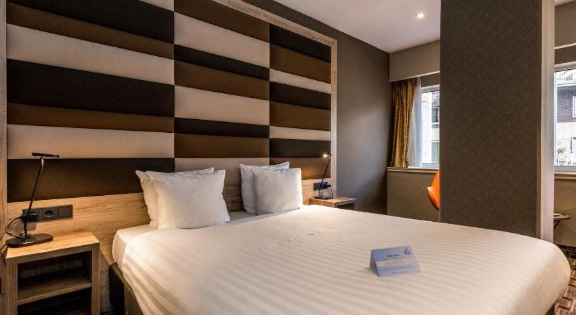 XO Hotels Blue Tower 2