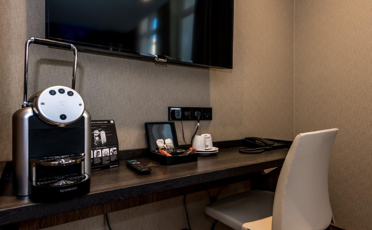 XO Hotel Inner 14
