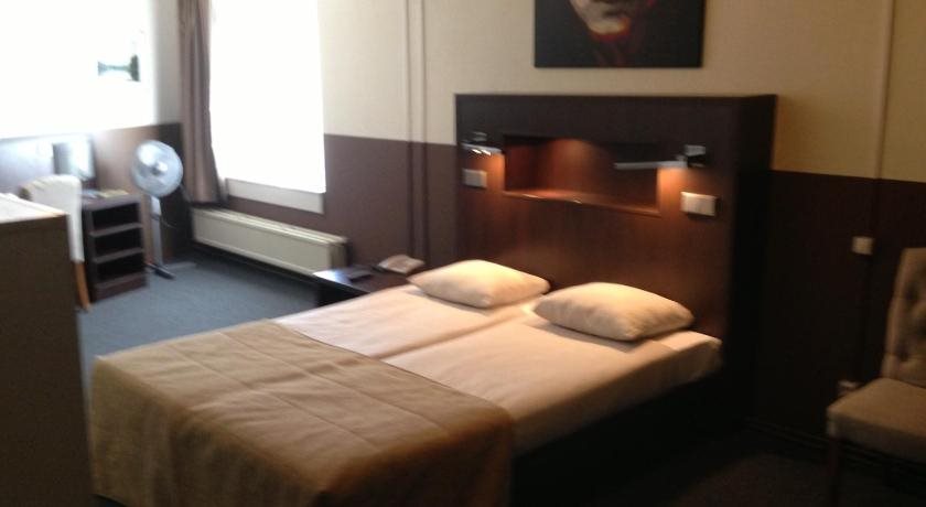 Hotel Het Hart Van Weesp 24