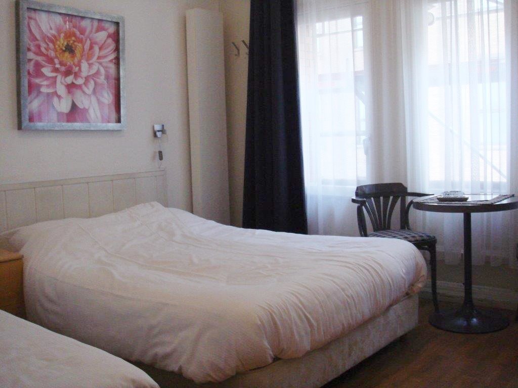 City Hotel 21