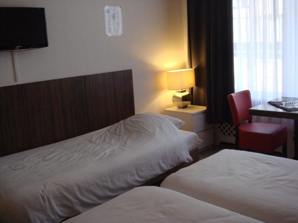 City Hotel 22