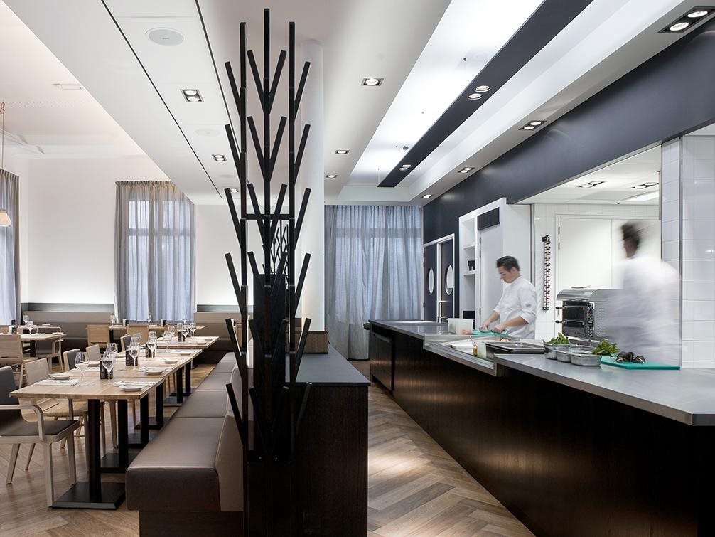 The Manor Amsterdam 17