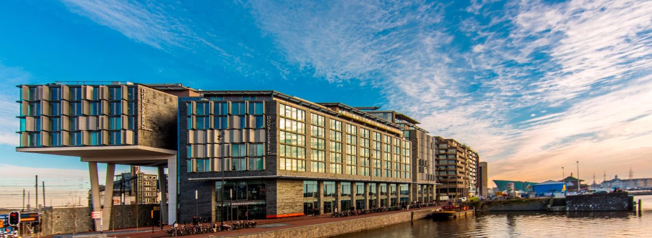 DoubleTree by Hilton Amsterdam Centraal Station 1