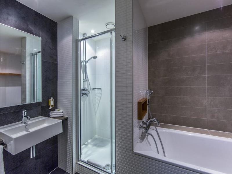 DoubleTree by Hilton Amsterdam Centraal Station 8