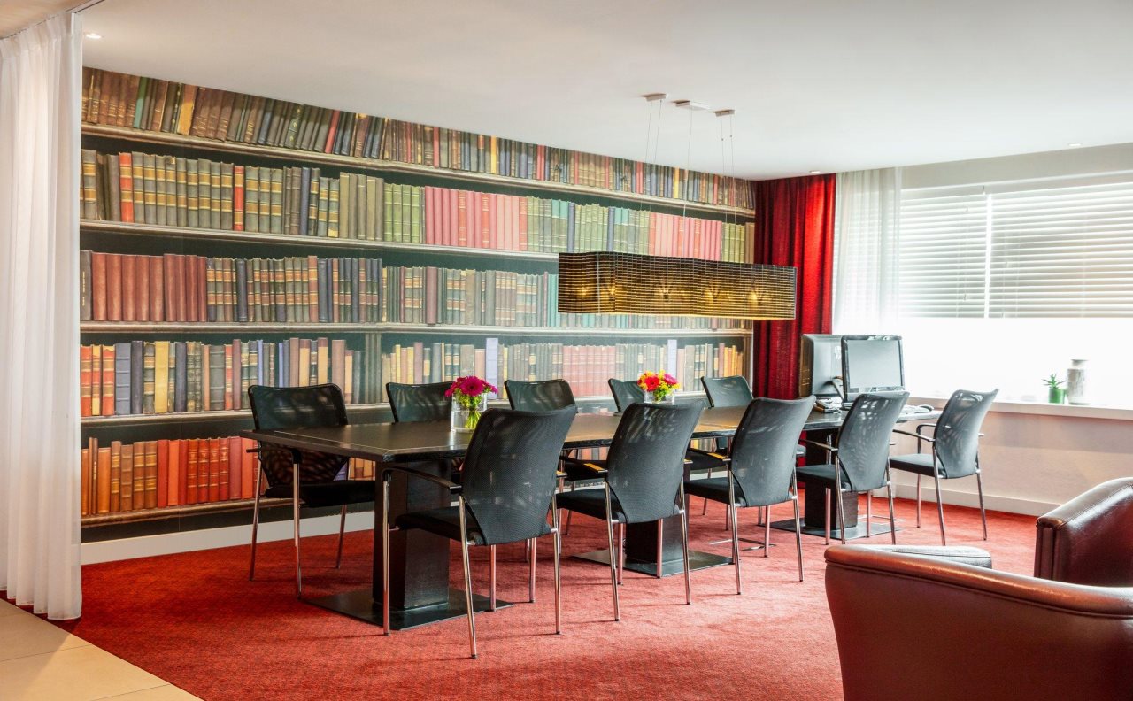 Holiday Inn Express Amsterdam - Sloterdijk Station 24