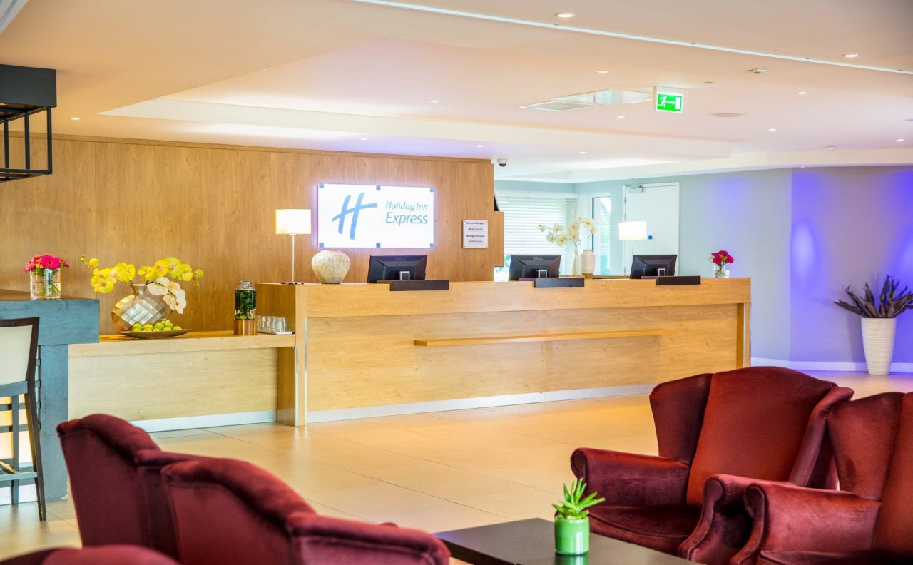 Holiday Inn Express Amsterdam - Sloterdijk Station 8