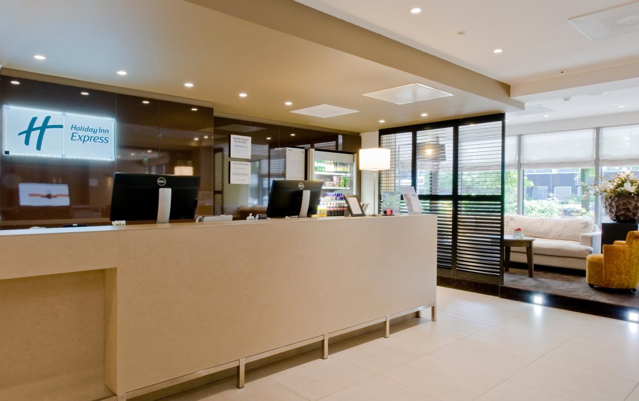 Holiday Inn Express Amsterdam - South 9