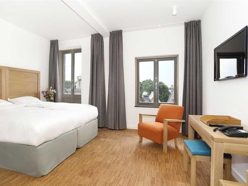 The Bank Hotel 14
