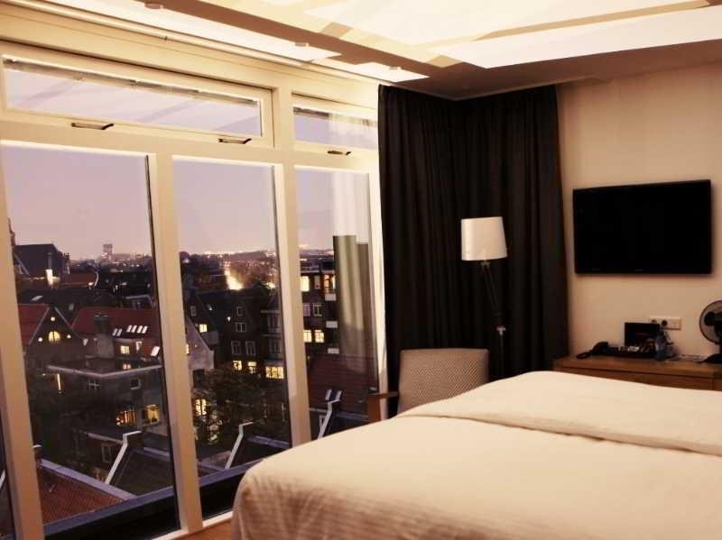 The Bank Hotel 21