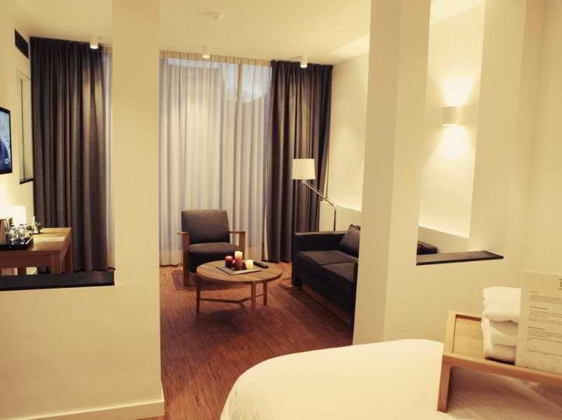 The Bank Hotel 8