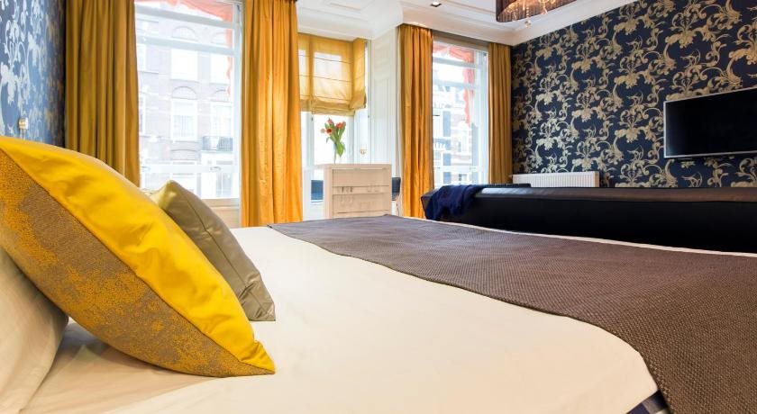 The Amsterdam Canal Hotel 11
