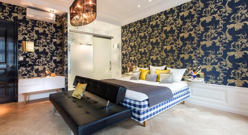 The Amsterdam Canal Hotel 13