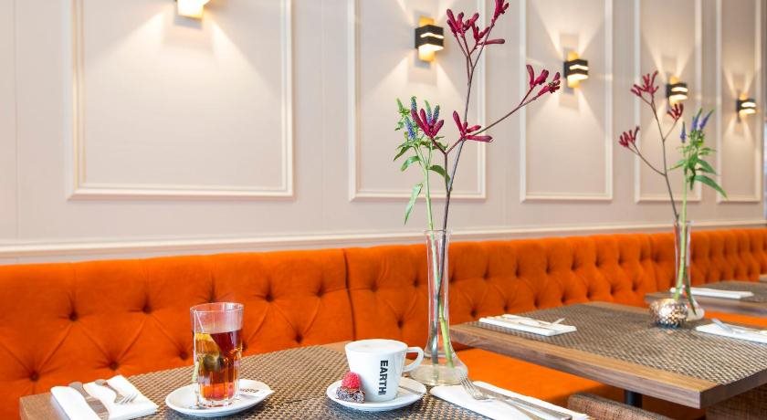 The Amsterdam Canal Hotel 15