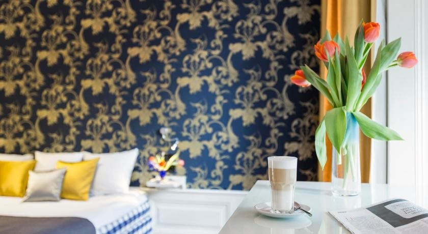 The Amsterdam Canal Hotel 17
