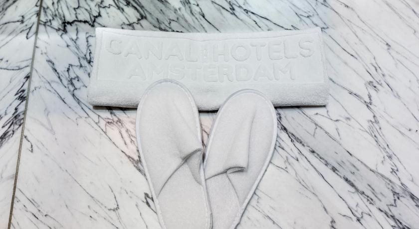The Amsterdam Canal Hotel 6