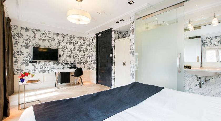 The Amsterdam Canal Hotel 8
