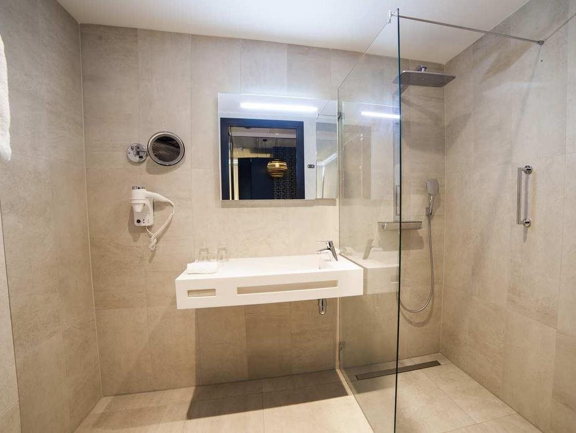 DoubleTree by Hilton Hotel Amsterdam - NDSM Wharf 23